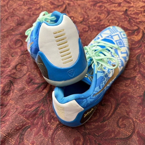 COPY - Kobe 9 EM 'Hyper Cobalt' - Picture 4 of 8